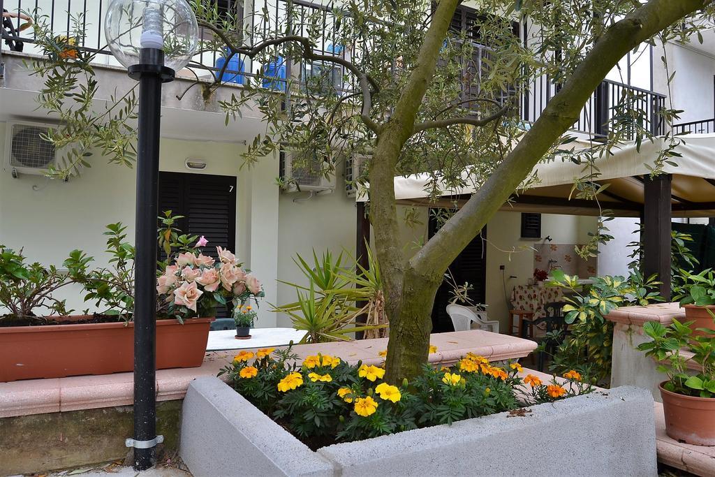 Il Girasole Formia Guesthouse Rooms Exteriér fotografie
